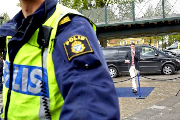 Sverigedemokraterna har medvind i den svenske valgkamp, men partileder Jimmie Åkesson er stadig så kontroversiel i visse kredse, at politiet er til stede ved valgmøder.
Foto Polfoto