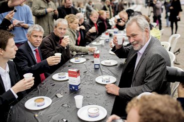 FOAs formand Dennis Kristensen til demonstration mod dagpengereformen, der ifølge flere fagbosser næppe vil styrke Socialdemokraternes valgbarhed, så længe der ikke foreligger et klart udspil.
Foto: Carsten Bundgaard / Polfoto