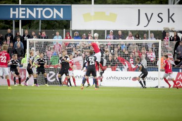 Silkeborg skal have nyt stadion, men flere byrådsmedlemmer mener, at kommunens bidrag til projektet er gået langt over stregen. Foto: Polfoto