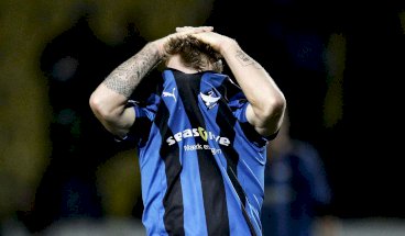 Fodboldklubben HB Køge solgte som kommende superligaklub i 2009 navnet på Herfølge Stadion til energiselskabet SEAS-NVE, der også er at finde på spillertrøjerne. Foto: Jens Dresling/POLFOTO