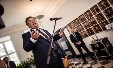 Finansminister Claus Hjort Frederiksen ved overdragelsen i ministeriet. Foto: Rumle Skafte/POLFOTO