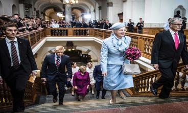 Ved Folketingets åbning i 2014 gik Mogens Lykketoft forrest, men i år bliver det den nye formand Pia Kjærsgaard. Og spørger man de afgående MF’ere, så skorter det ikke på udfordringer for Lykketofts efterfølger: Ifølge Ole Sohn plages tinget af en uforsonlig kultur, hvor fælles løsninger drukner i forsøg på at spænde ben for hinanden. Foto: Jonas Olufson / Polfoto