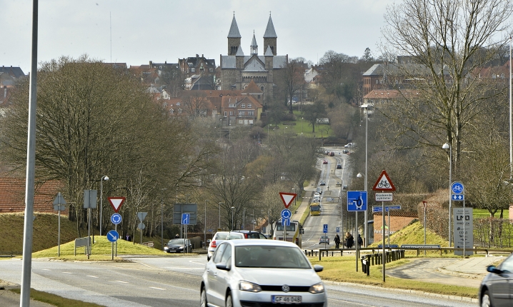 2.500 ud 3.900 arbejdspladser fra første runde er flyttet ud. I Viborg kom der 170 statslige arbejdspladser til byen.