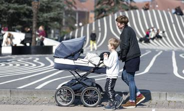 Superkilen på Nørrebro er et af de fællesskabsfremmende byrum, stadsarkitekt i Københavns Kommune Camilla van Deurs fremhæver i Jane Sandbergs bog Come together. Fællesskaber i Danmark.