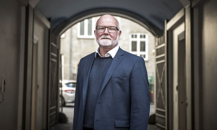 Formand for Lærerkommissionen Per B. Christensen mener, at man skal se rapportens tre spor i sammenhæng. De læner sig op ad hinanden og er hinandens forudsætninger. Man kan ikke bare løse en af dem og så lade de to andre ligge, siger han til kommunen.dk.