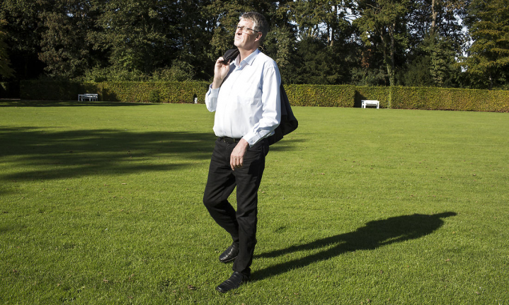 Han er eks-bonde, selverklæret sportsidiot og socialdemokrat. Sønderborgs borgmester, Erik Lauritzen fylder 60 år