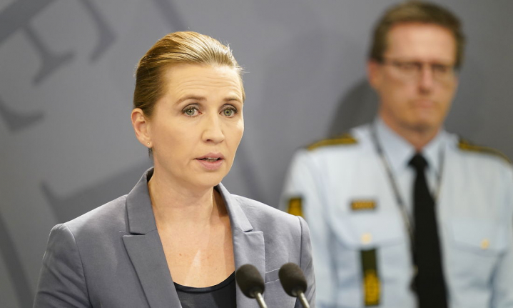 Mette Frederiksen (S) forlængede mandag alle corona-tiltag til efter påske.