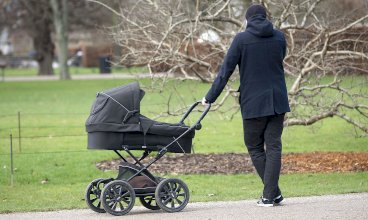 På Island tager mændene knap 30 procent af barselsorloven, hvor danske mænd tager ni. Og islandske virksomheder får bøder for at behandle mænd og kvinder ulige. Hvis Danmark havde samme grad af ligestilling som Island, ville det forøge BNP med 167 milliarder kroner, skriver Mannaz-direktør Marianne Egelund Siig blandt andet i dette indlæg.