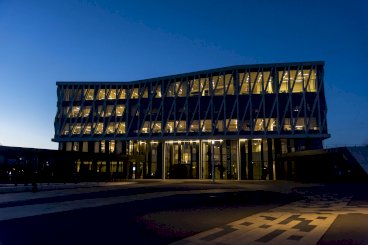 Viborg Kommune har en central økonomifunktion, og økonomidirektøren er medlem af direktionen. Måske er det også fremtiden i andre kommuner, der vil sætte fokus på tværgående ledelse og styring gennem bedre data og øget digitalisering.
