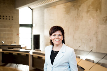 Rejsen mod en normal hverdag bliver lang, og politikerne kommer ikke til at føre den samme type valgkamp, som de er vant til at gøre, mener Pernille Beckmann.