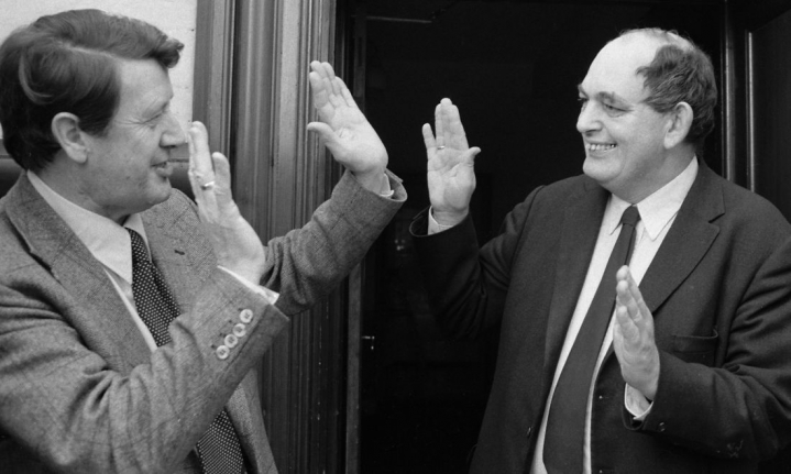 Partistifterne Erhard Jacobsen fra Centrum-Demokraterne og Mogens Glistrup fra Fremskridtspartiet efter FV73.