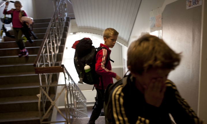 De fleste børn i Danmark klarer sig godt og generelt bedre end forældrene. Blandt andet takket være en almen tidlig indsats, der griber alle børn med problemer uden at stigmatisere.