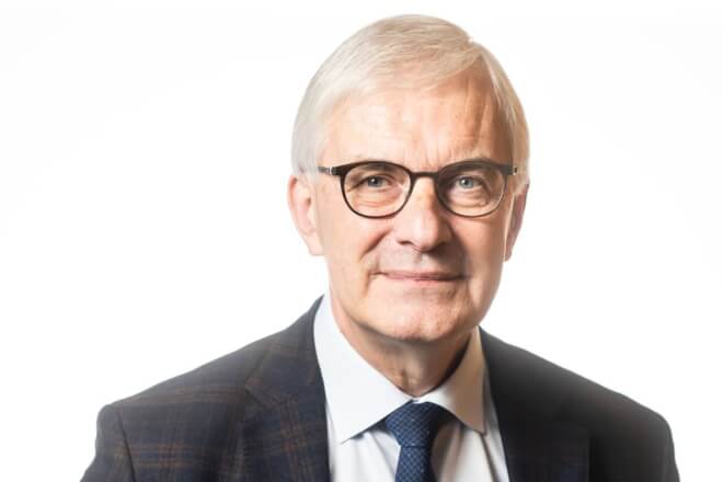 Niels_H__jberg-medium[1]